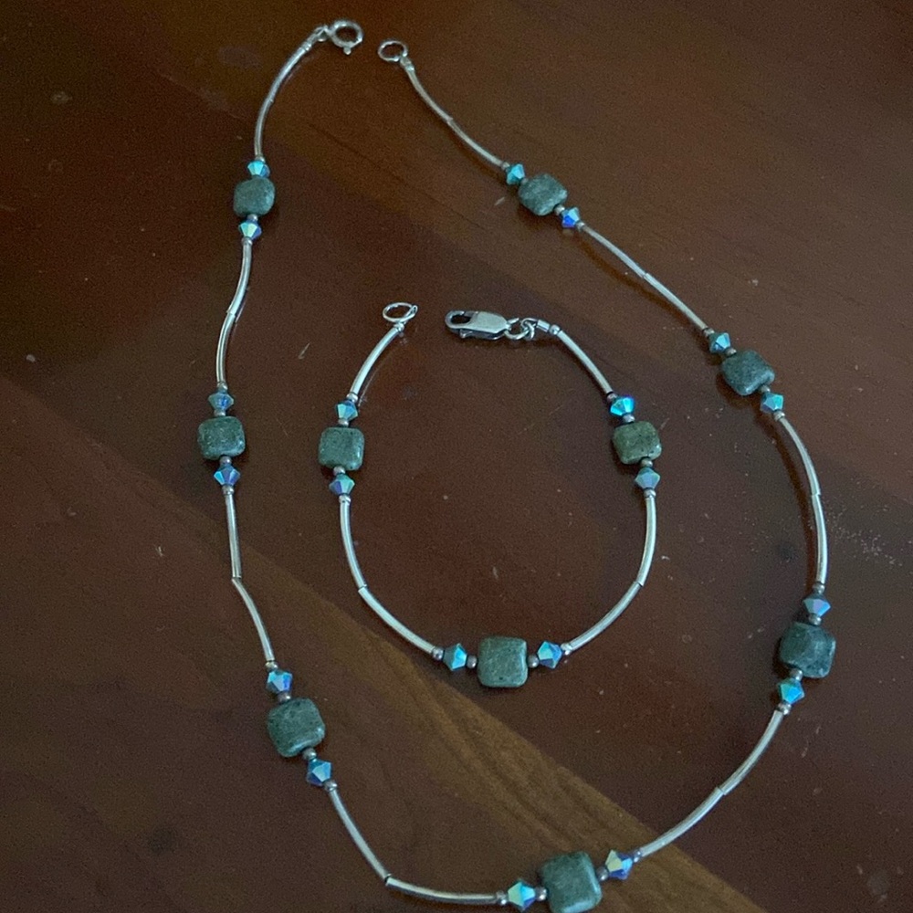 Set Bracelet and Necklace Green Stone Handmade